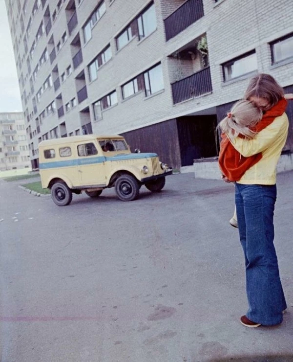 Кадр из Цветные сны (1975) Кадр из Цветные сны (1975)