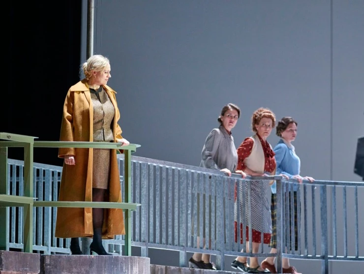 Кадр из TheatreHD: Венская опера: Лоэнгрин (2024) Кадр из TheatreHD: Венская опера: Лоэнгрин (2024)
