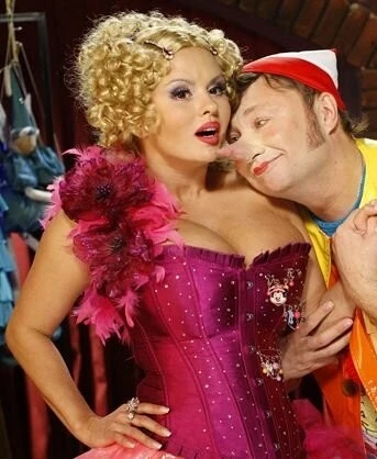 Кадр из Золотой ключик (2009) Кадр из Золотой ключик (2009)