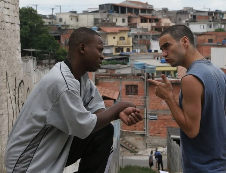 Кадр из Брат (2010) Кадр из Брат (2010)