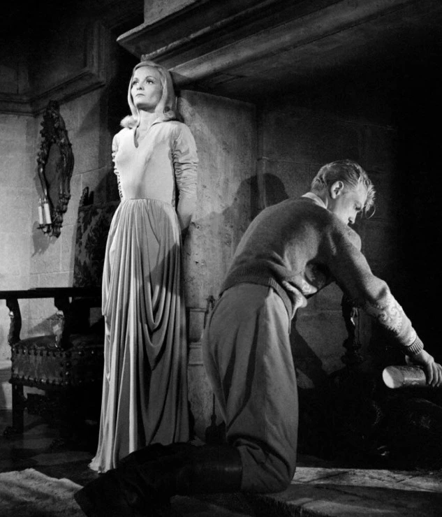 Кадр из Вечное возвращение (1943) Кадр из Вечное возвращение (1943)