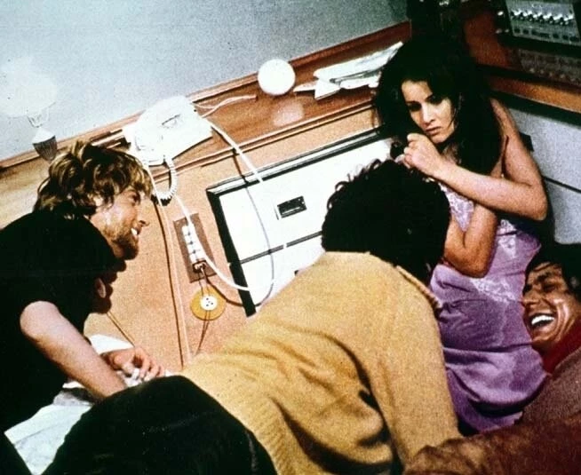 Кадр из Мартовская кошка (1972) Кадр из Мартовская кошка (1972)