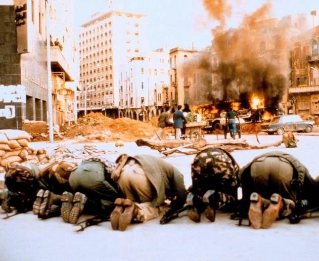 Кадр из Фальшивка (1981) Кадр из Фальшивка (1981)