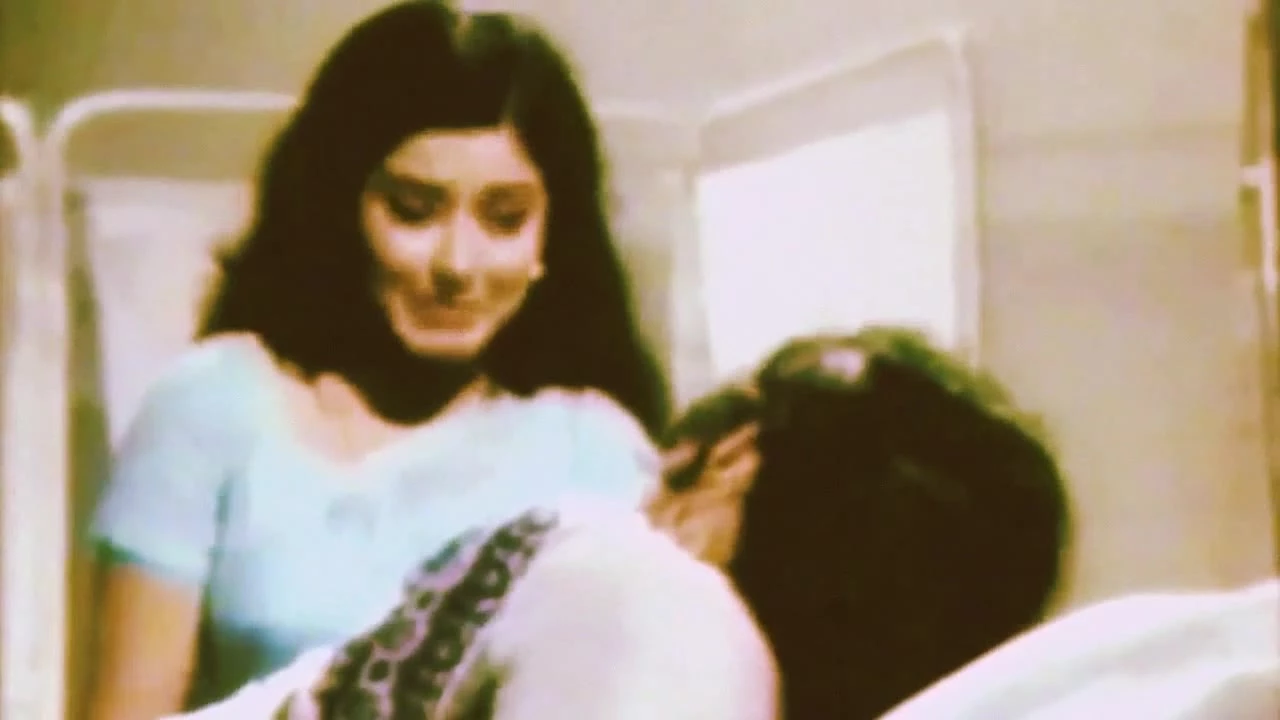 Двойной обман / Do Jhoot (1975)