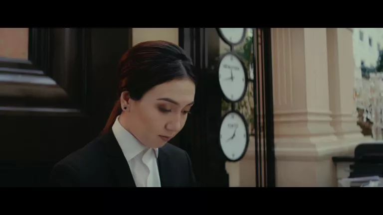 Кадр из Убийства на Фриульских островах (2021) Кадр из Убийства на Фриульских островах (2021)